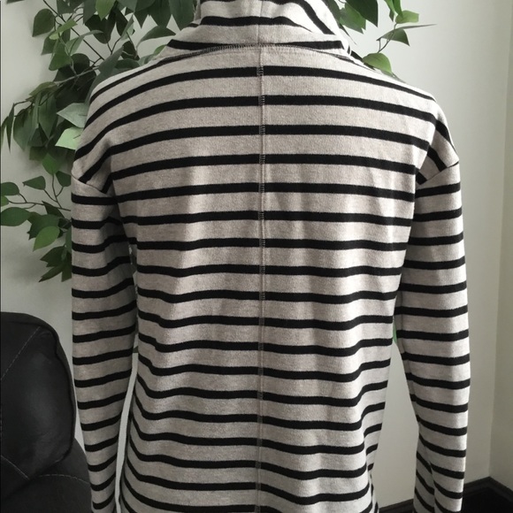 Loft Sweatshirt - Picture 4 of 6